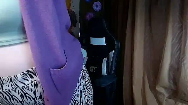 Chat +18 de Teasing_Dora ao vivo