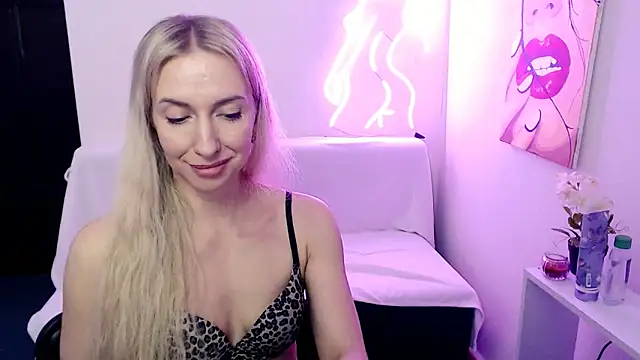 Cute_Smile_Shy's Live XXX Chat