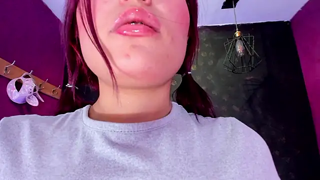 Alexa_Slave Live XXX-chat