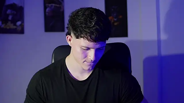 Hazzan_Velez 现场XXX聊天