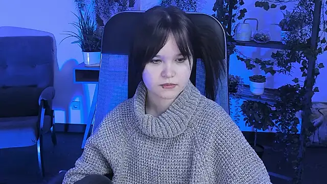 Elainebeness: онлайн-секс-чат