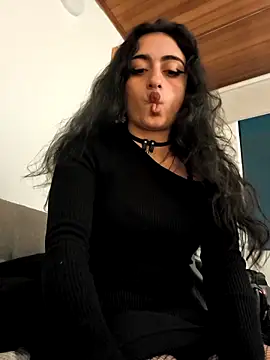 Lila_Desiree: онлайн-секс-чат