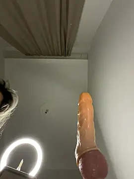 Ozge-SluttyScream69 网络视讯表演