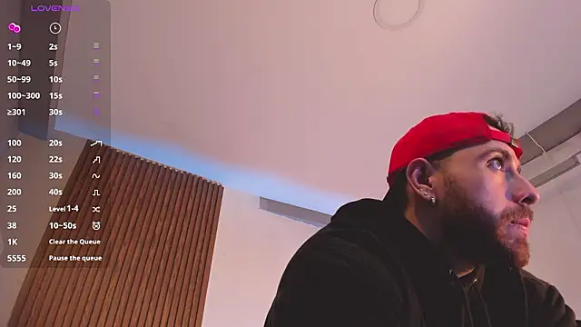 Maximo_Wolff live XXX chat