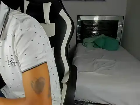 badboy_mastern Webbikameraesitys