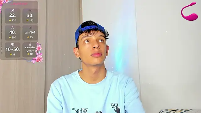 Pertunjukan Kamera Web Maxfrost1