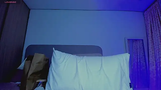 TheGloriousSophie Chat XXX in diretta