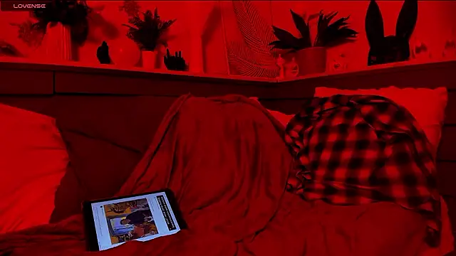 XXX chat uživo modela Bloom_evl