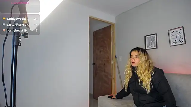 Sweet_Bella_ValeryのライブXXXチャット