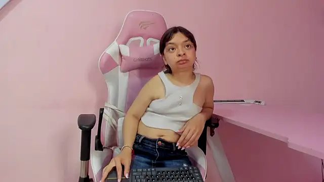 CharlotteMuller live XXX chat