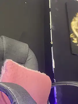 viktoria_davis_: απευθείας συνομιλία ΧΧΧ