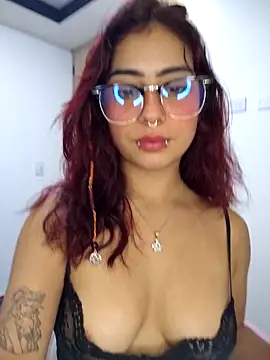 Sarah_Lark- live XXX chat