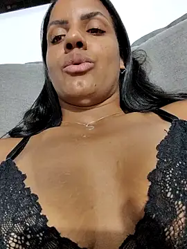 Bella_missandei Adlı Modelin Canlı XXX Sohbeti