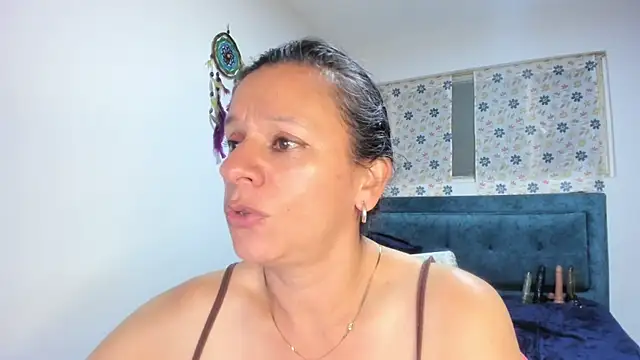 XXX chat uživo modela sofi_saliva2511