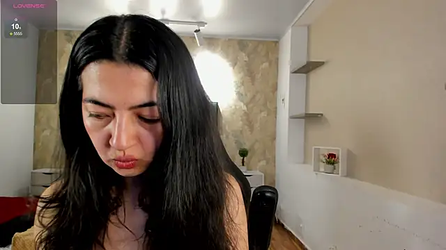 XXX chat uživo modela Saya_Amaretto1