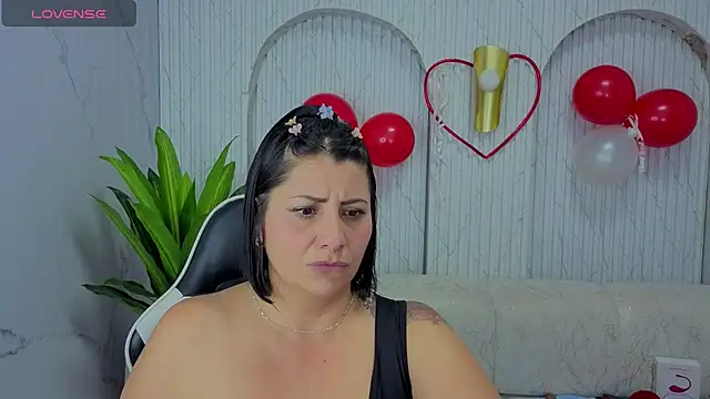 angele_roux_tp's Live XXX Chat