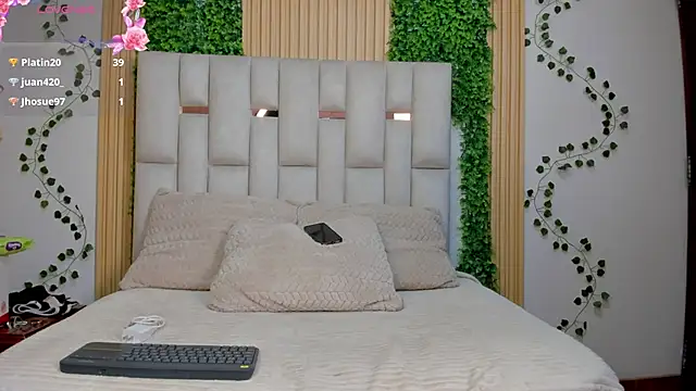 Chat XXX en directo de Emma_Nmm