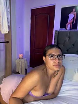 ema_zoe – Naživo XXX chat