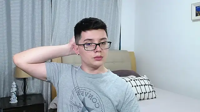 Chat +18 de BlackFoXXX69 ao vivo