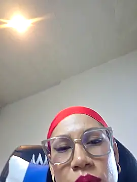 Онлайн чат XXX KittyKardy