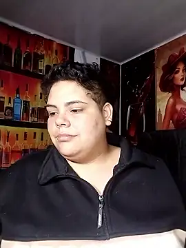 Hailey_Curvy: διαδικτυακό σόου στην κάμερα