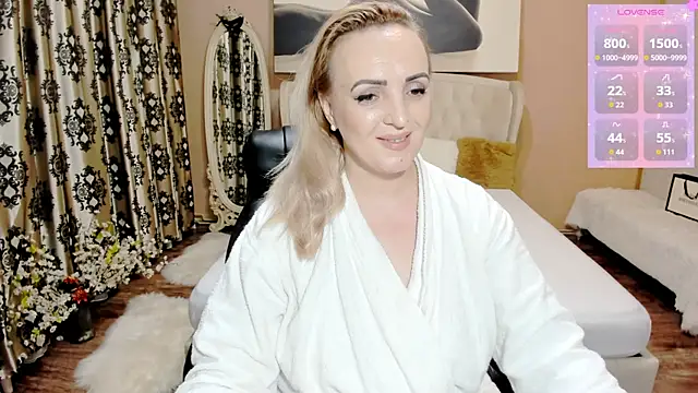 Онлайн чат XXX AnneRainn