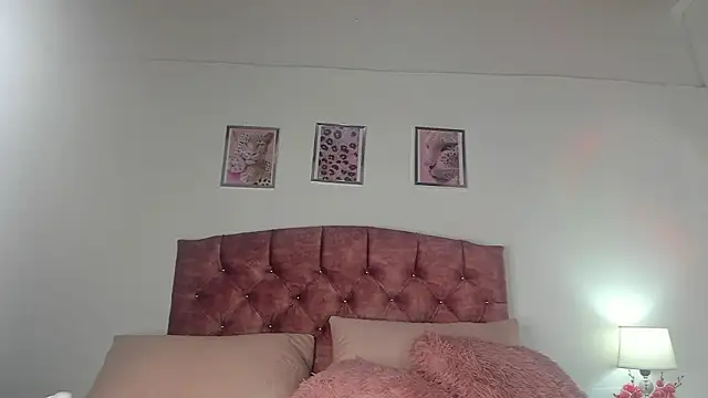 luna_velveth Live XXX Chat