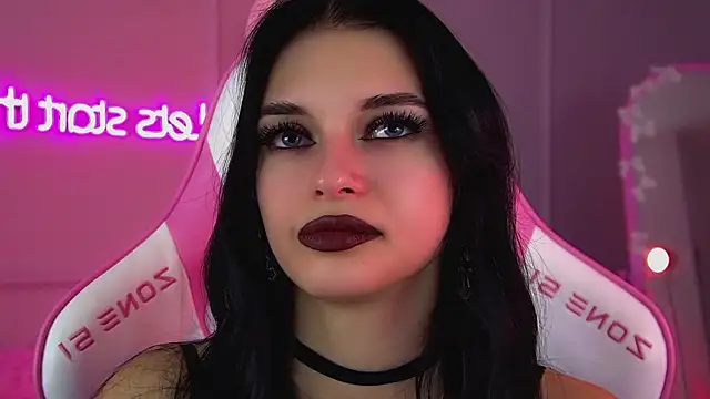 BeverlyMost's Live XXX Chat