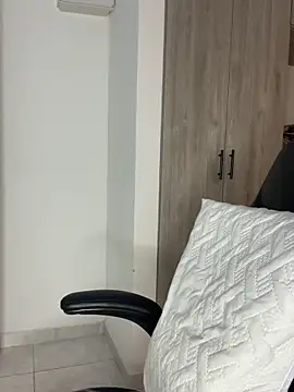 Kariina__69 现场XXX聊天