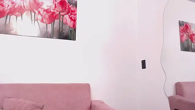 pinky_f00xn Live XXX chat