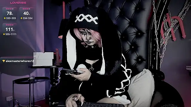 Chatroom XXX en direct de Navier__