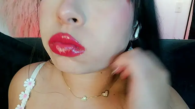 mia_roux1 live XXX chat