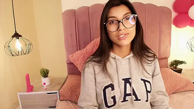 Ateneaaa_ Adlı Modelin Canlı XXX Sohbeti