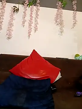 Czat XXX na żywo – Danni_shy