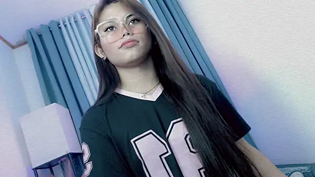 XXX chat uživo modela PrettyBlythes_TS