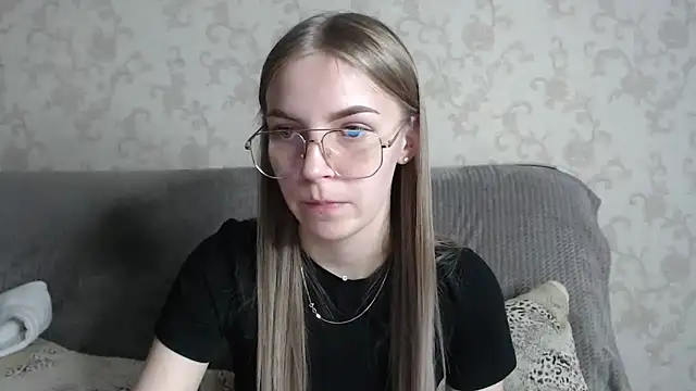 HitGyrl Live XXX Chat