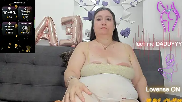 esmeraldamfc's Live XXX Chat