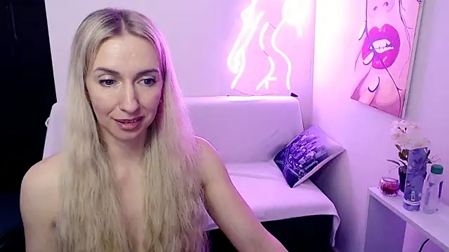 Cute_Smile_Shy's Live XXX Chat