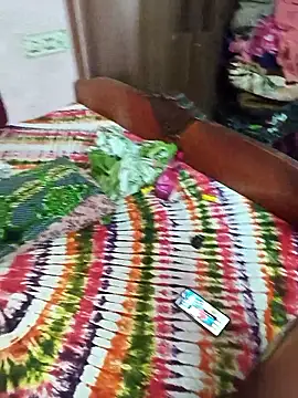 Little-Roshni Show in webcam