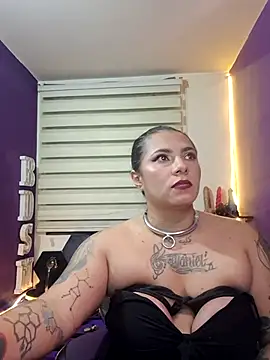 Alexa_Slavehot777 Obrolan Langsung XXX