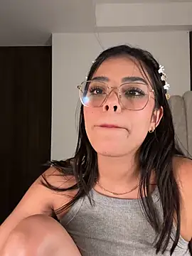 Živý XXX chat Sara-Evans