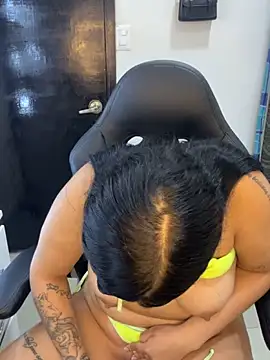 Latin_bigbutt élő XXX-chatje