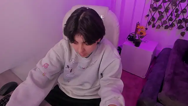 Nathaly_ds Adlı Modelin Canlı XXX Sohbeti