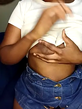 BOTTYANGELxx1 – Live XXX-chat