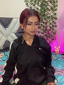 Dirty_isabella18 élő XXX-chatje