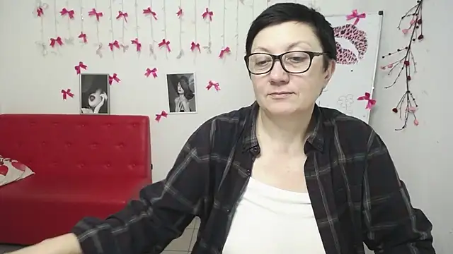 EmilyL0ve 라이브 XXX 채팅