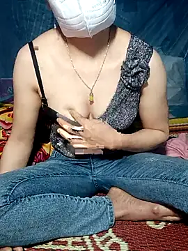 aus_queen007 网络视讯表演