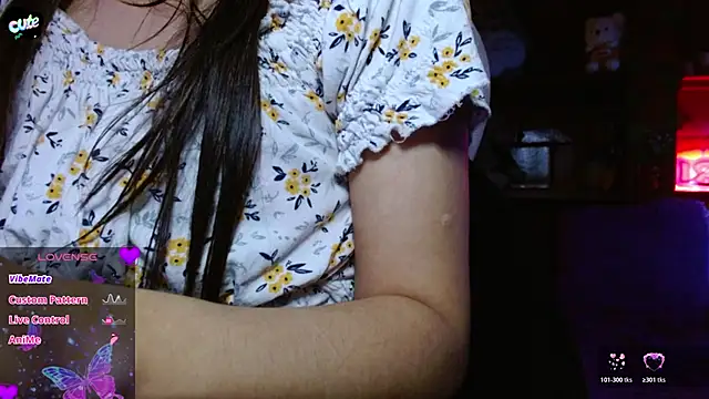 MidoriQuiinn Chat XXX live