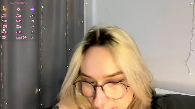 dontouchmyass' Live XXX Chat