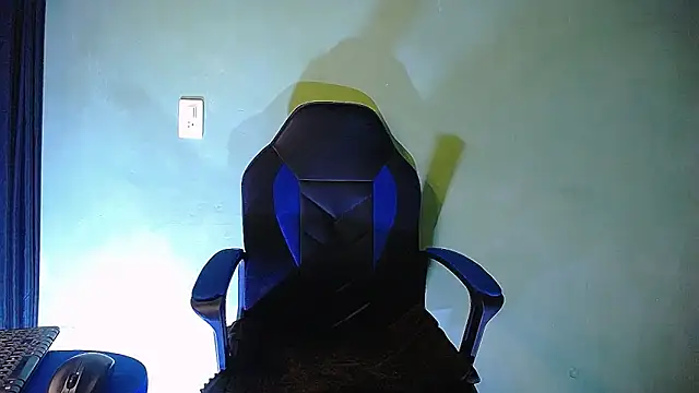 Uriel_Ray_ 现场XXX聊天